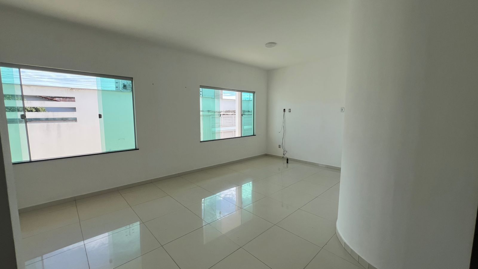 Casa à venda com 4 quartos, 214m² - Foto 9