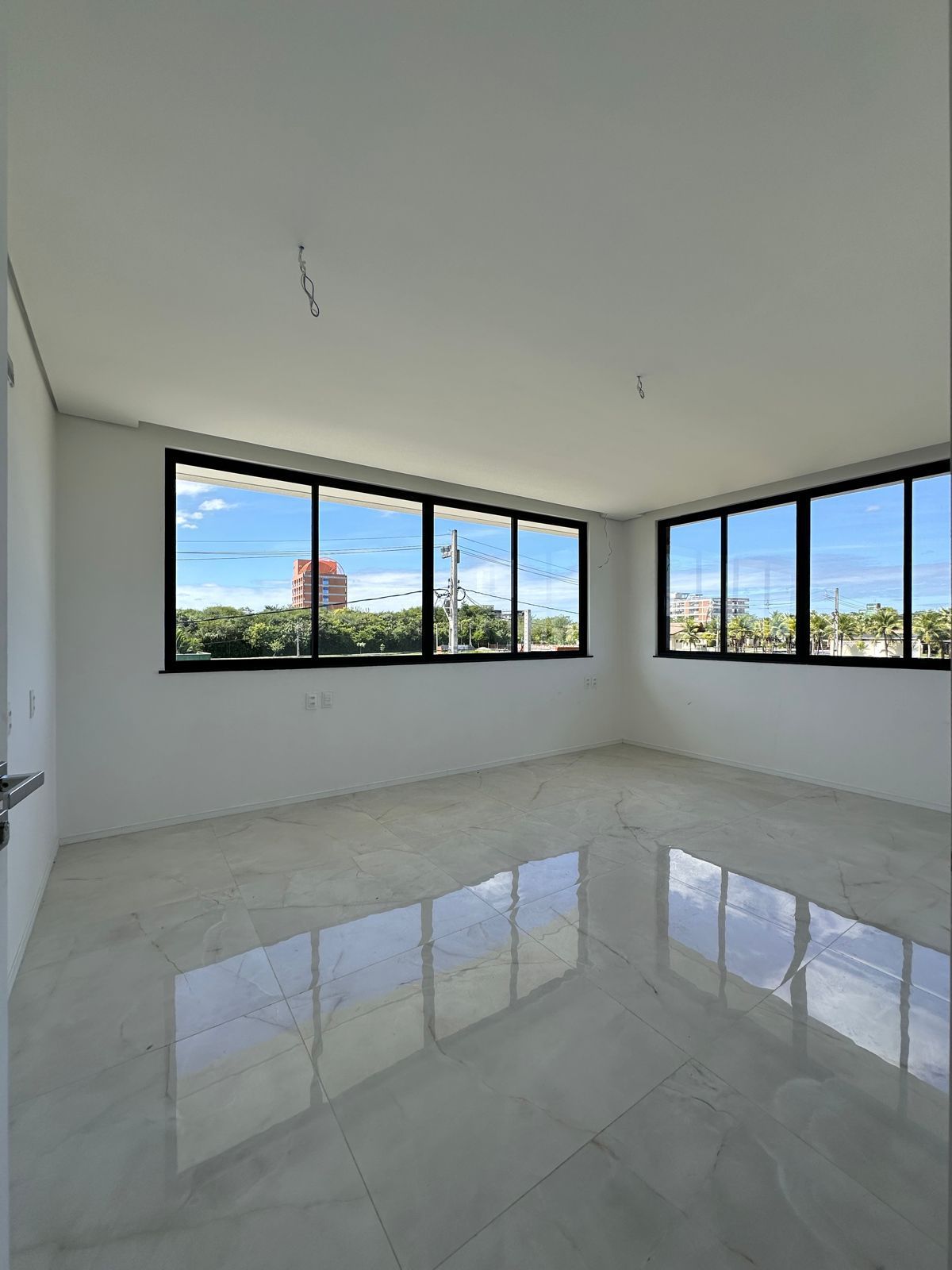 Casa de Condomínio de 4 quartos, 515m² no bairro Cidade Alpha, em Eusébio | Eu Corretor
