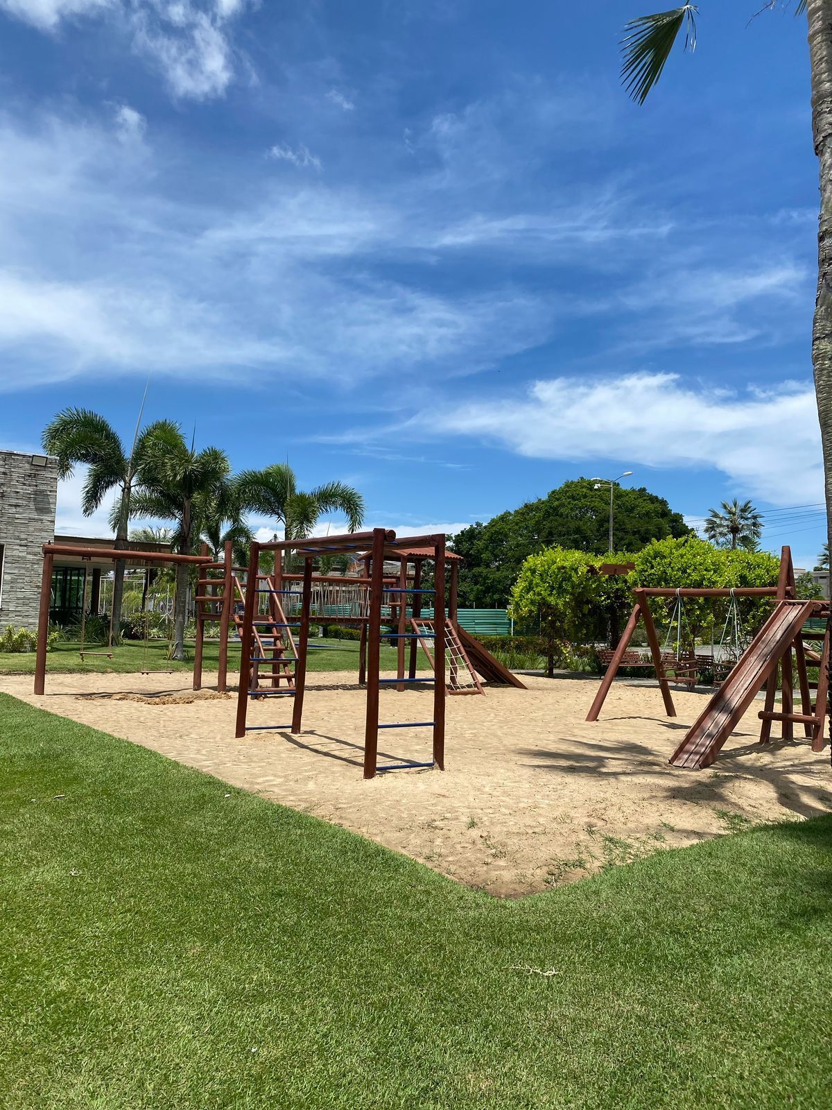 Lote/Terreno de 295m² no bairro Urucunema, em Eusébio | Eu Corretor