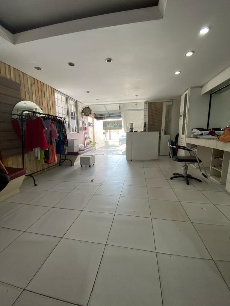 Casa Comercial à venda com 10 quartos, 600m² - Foto 7