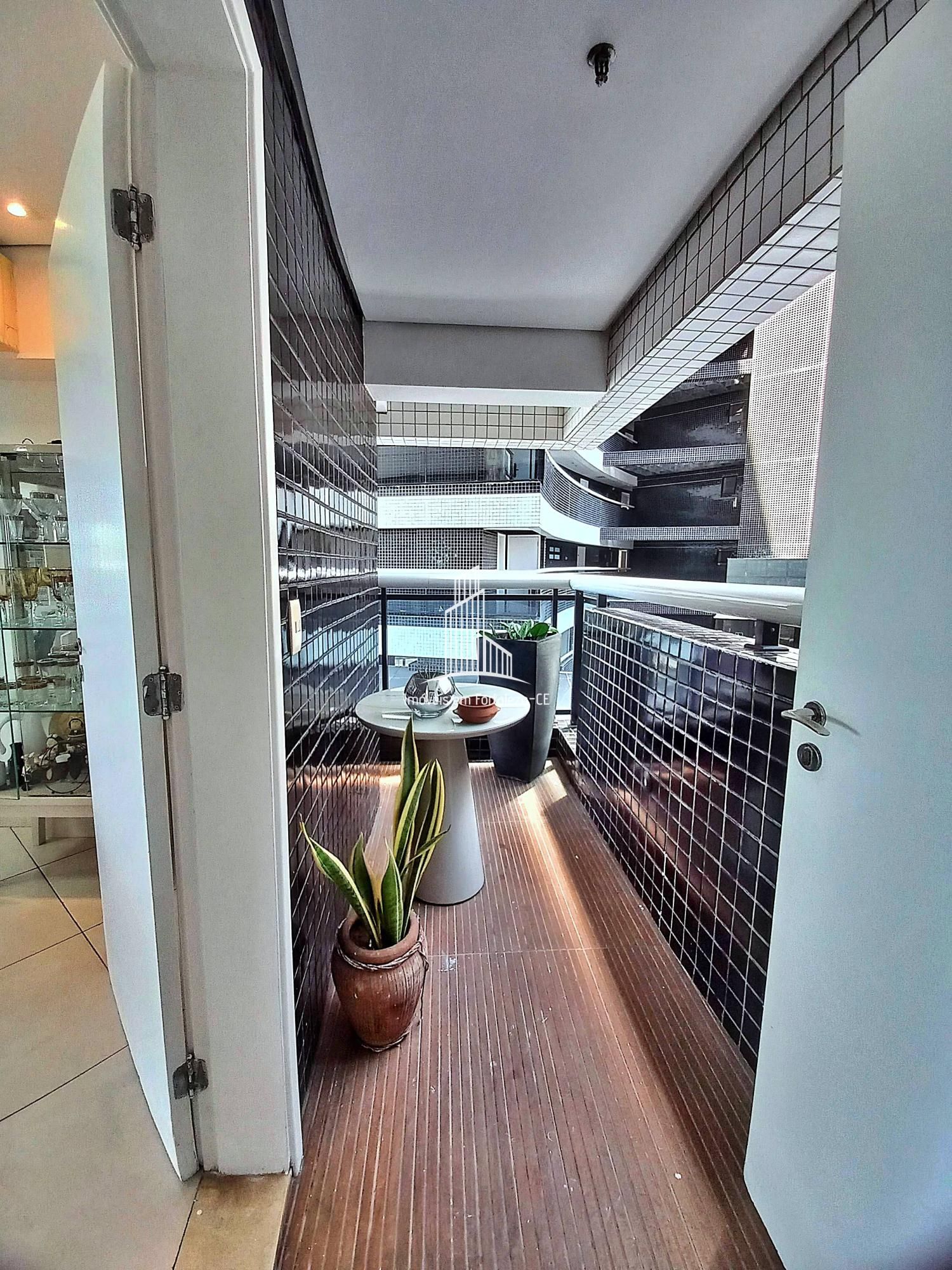 Apartamento à venda com 3 quartos, 145m² - Foto 10