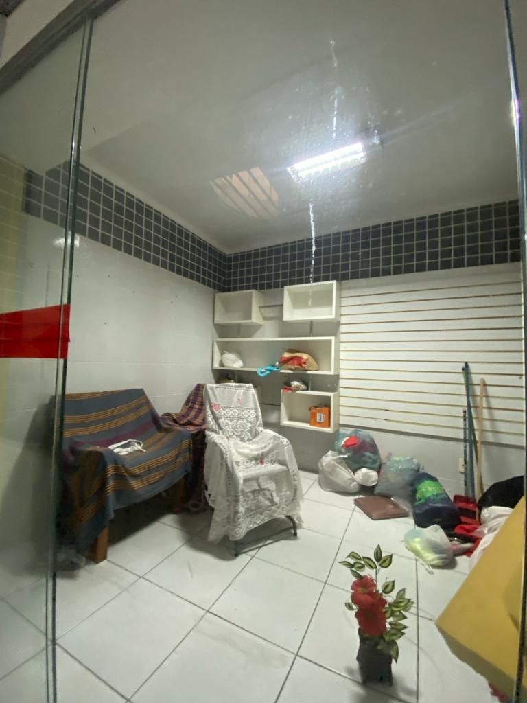 Casa Comercial à venda com 10 quartos, 600m² - Foto 12