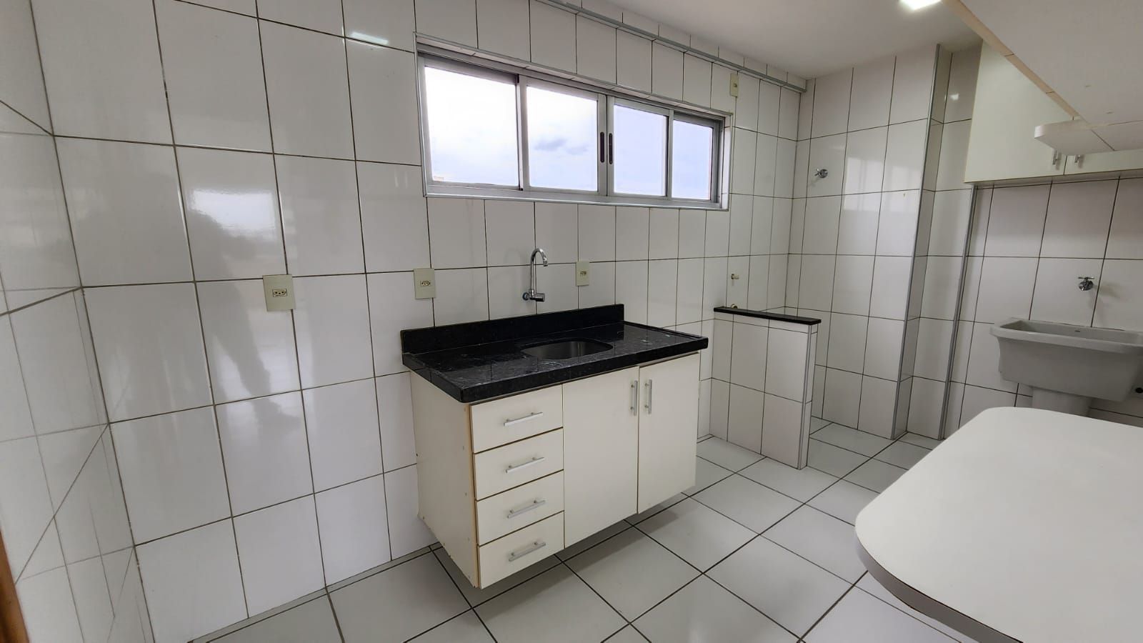 Apartamento para alugar com 2 quartos, 65m² - Foto 7