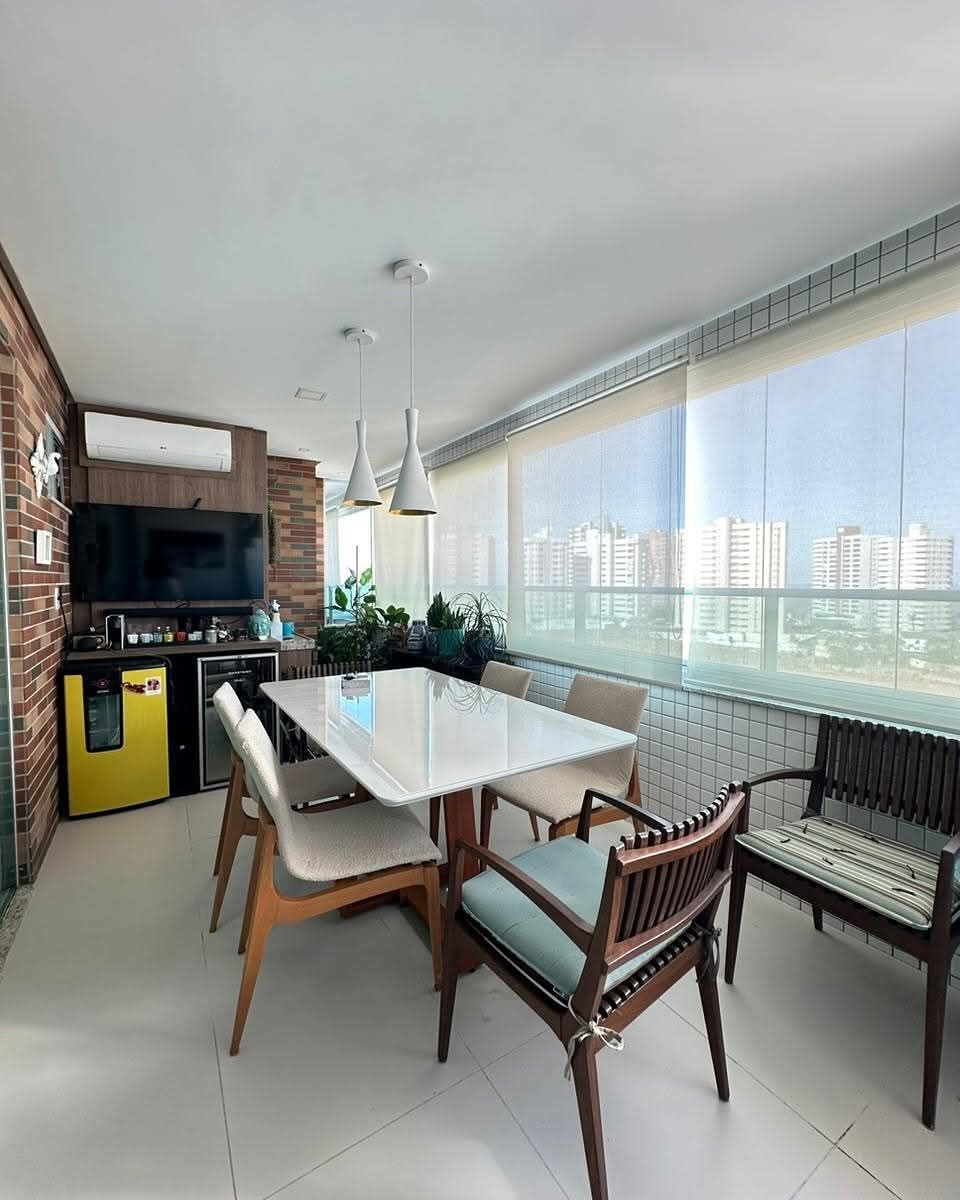 Apartamento à venda com 4 quartos, 217m² - Foto 5