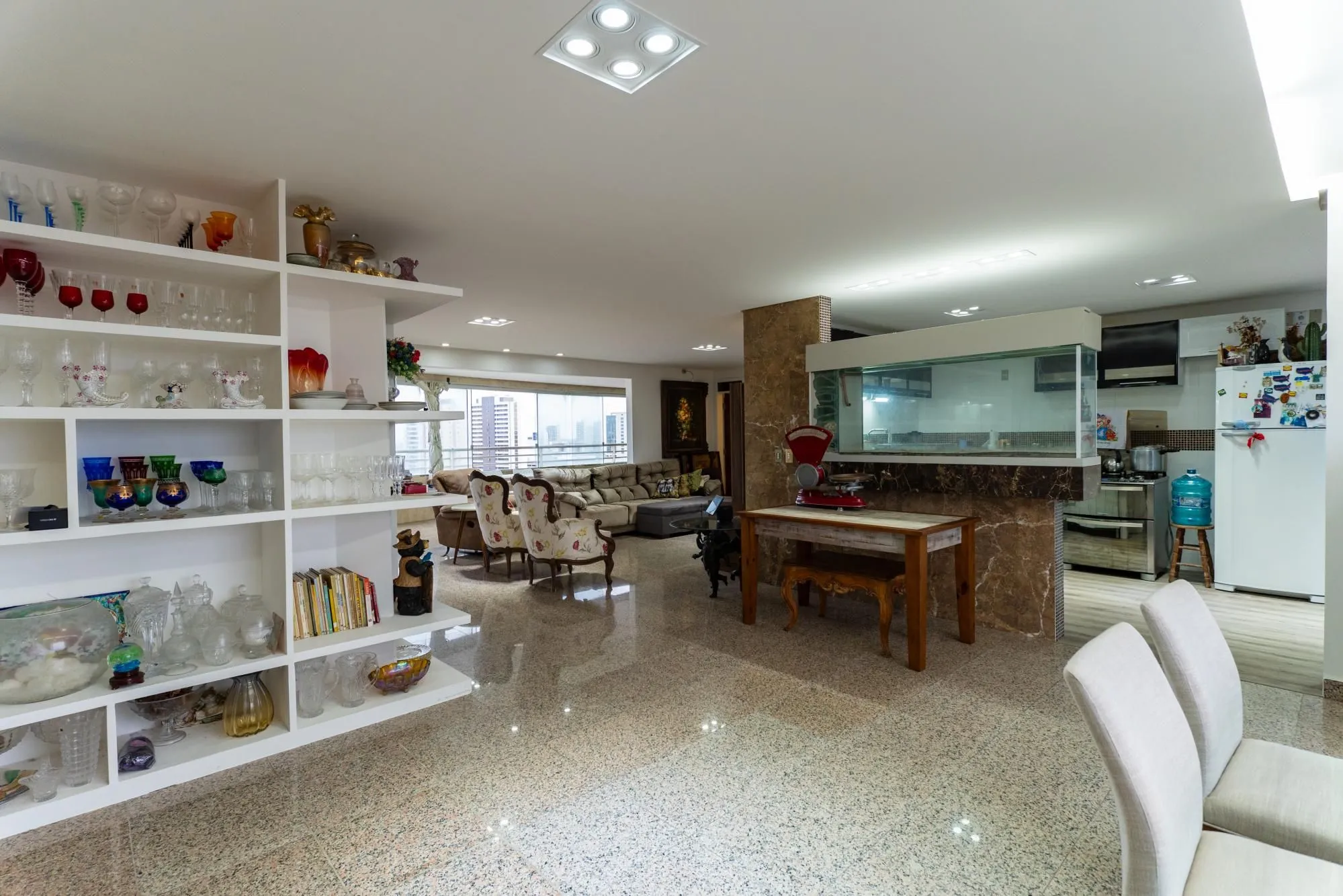 Apartamento, 3 quartos, 260 m² - Foto 4