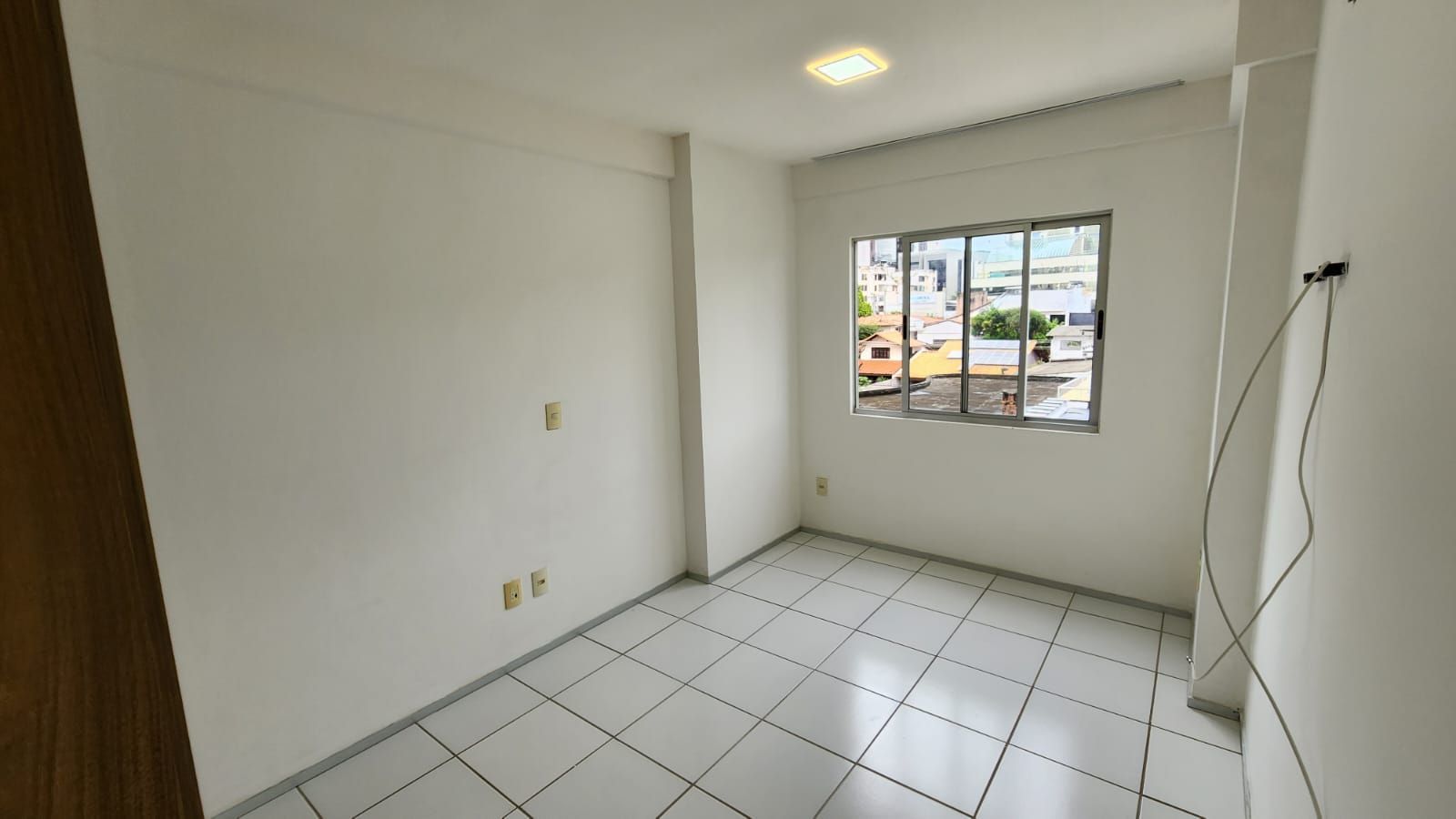 Apartamento para alugar com 2 quartos, 65m² - Foto 12