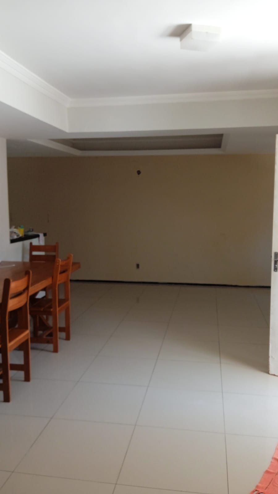 Casa à venda com 4 quartos, 220m² - Foto 3