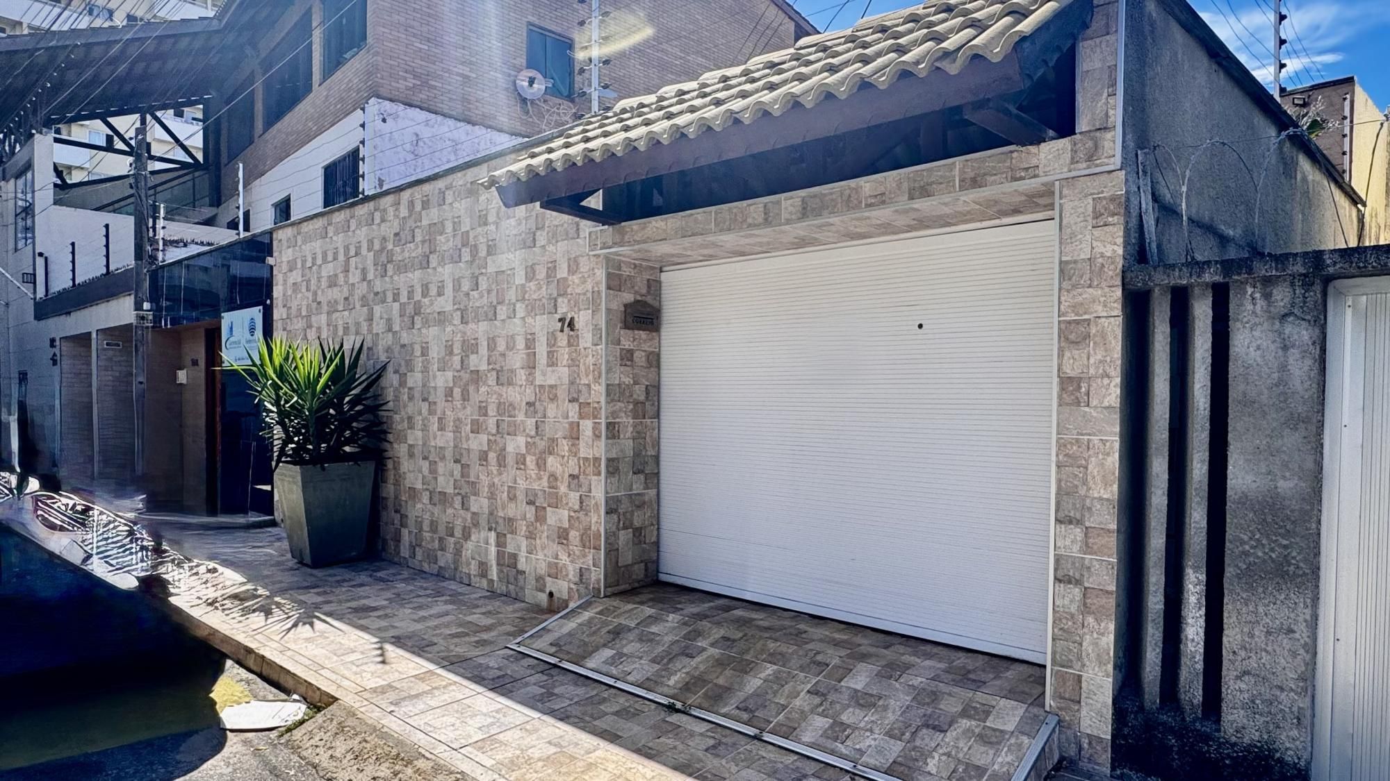 Casa, 3 quartos, 250 m² - Foto 1