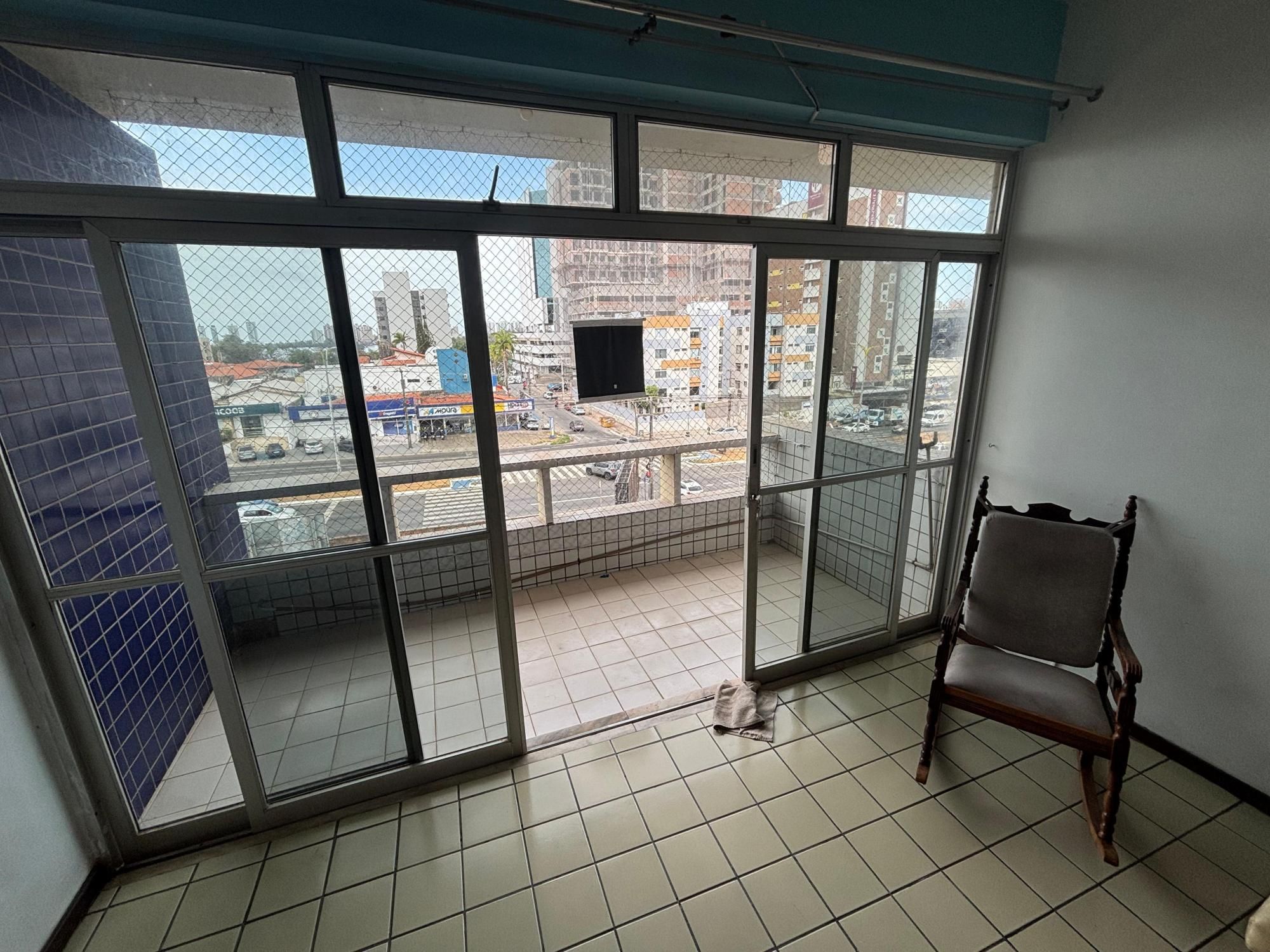 Apartamento à venda com 2 quartos, 121m² - Foto 1