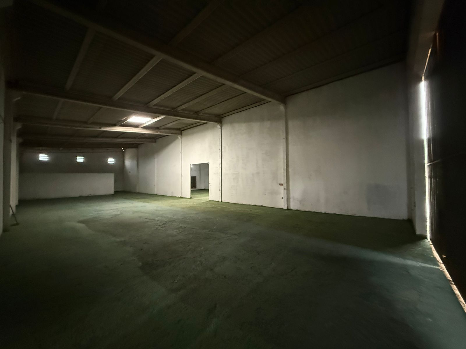 Depósito-Galpão, 1500 m² - Foto 2