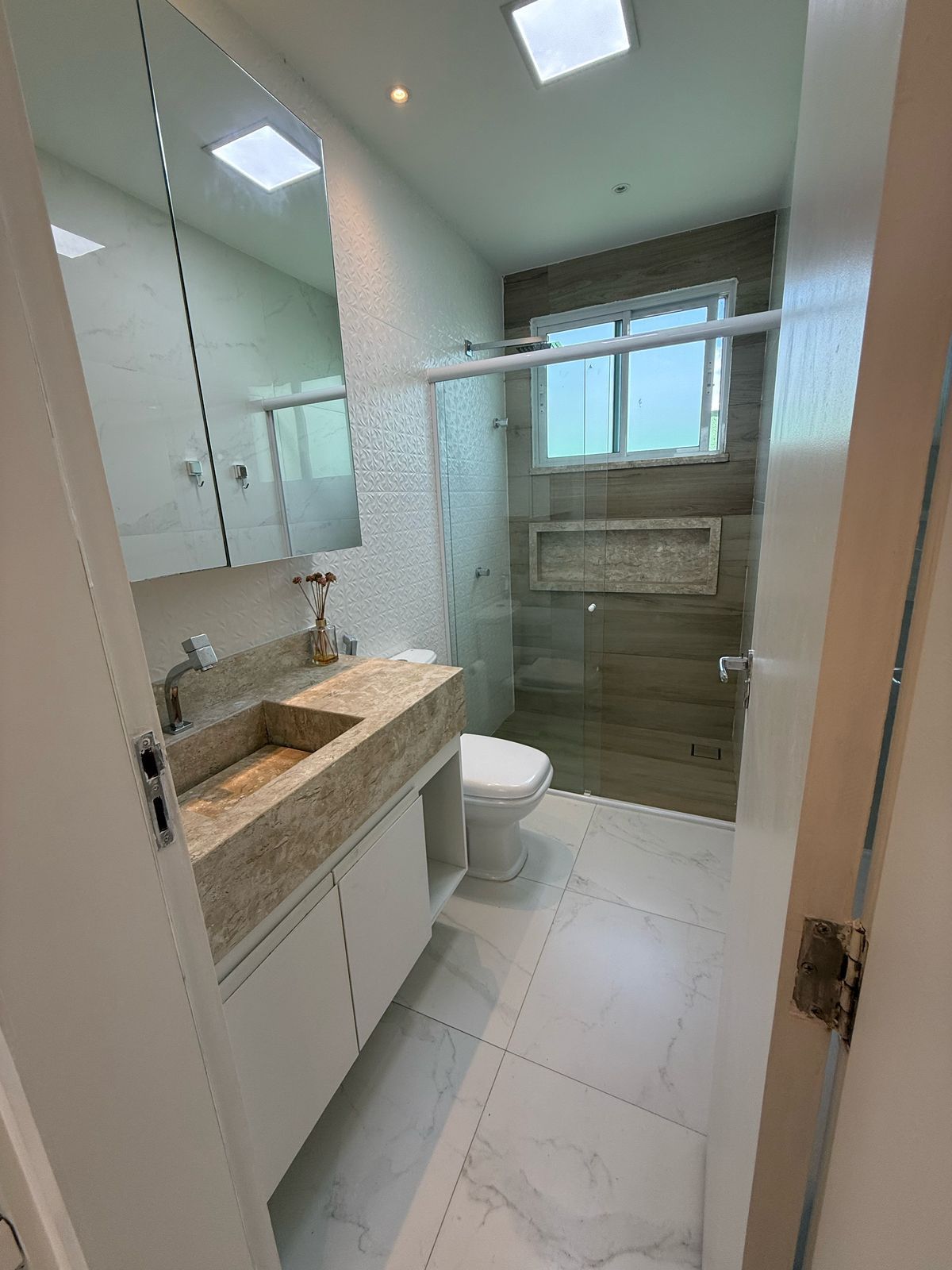 Casa de Condomínio para alugar com 3 quartos, 240m² - Foto 17