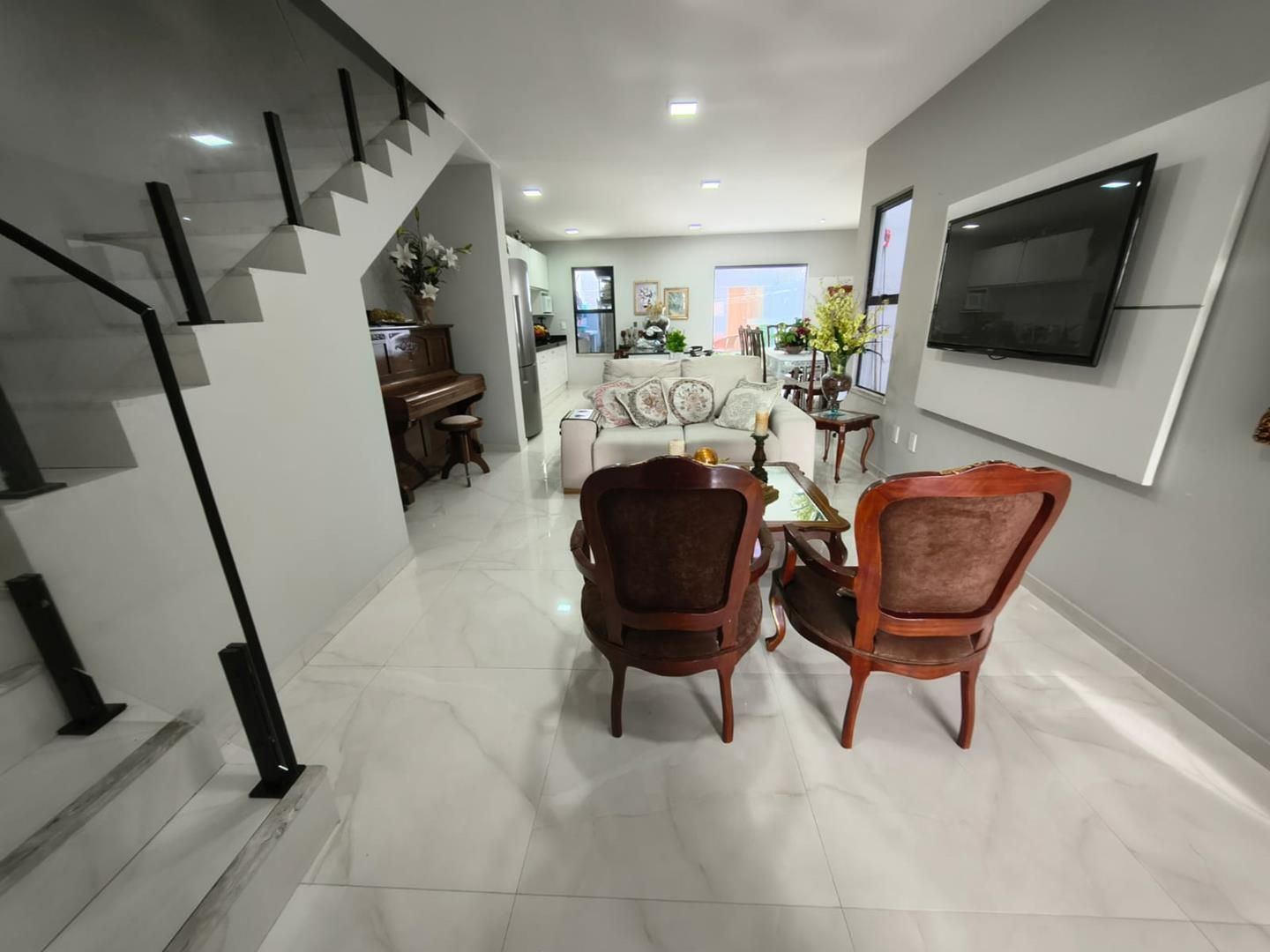 Casa, 4 quartos, 177 m² - Foto 2