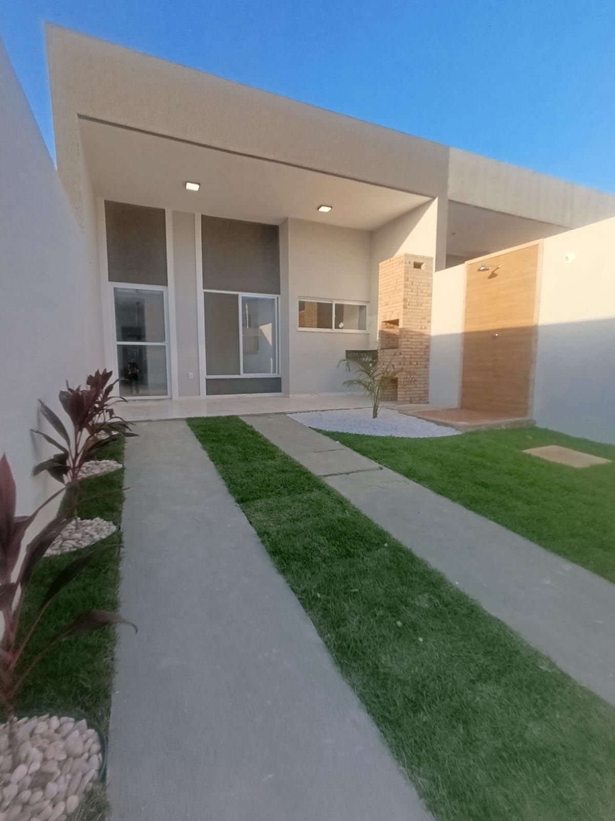 Casa à venda com 2 quartos, 87m² - Foto 1