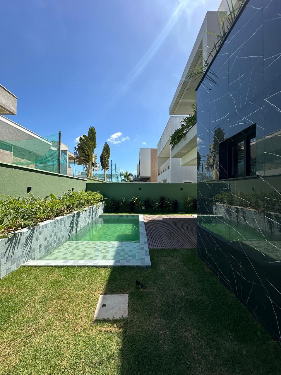 Casa de Condomínio de 4 quartos, 330m² no bairro Cidade Alpha, em Eusébio | Eu Corretor