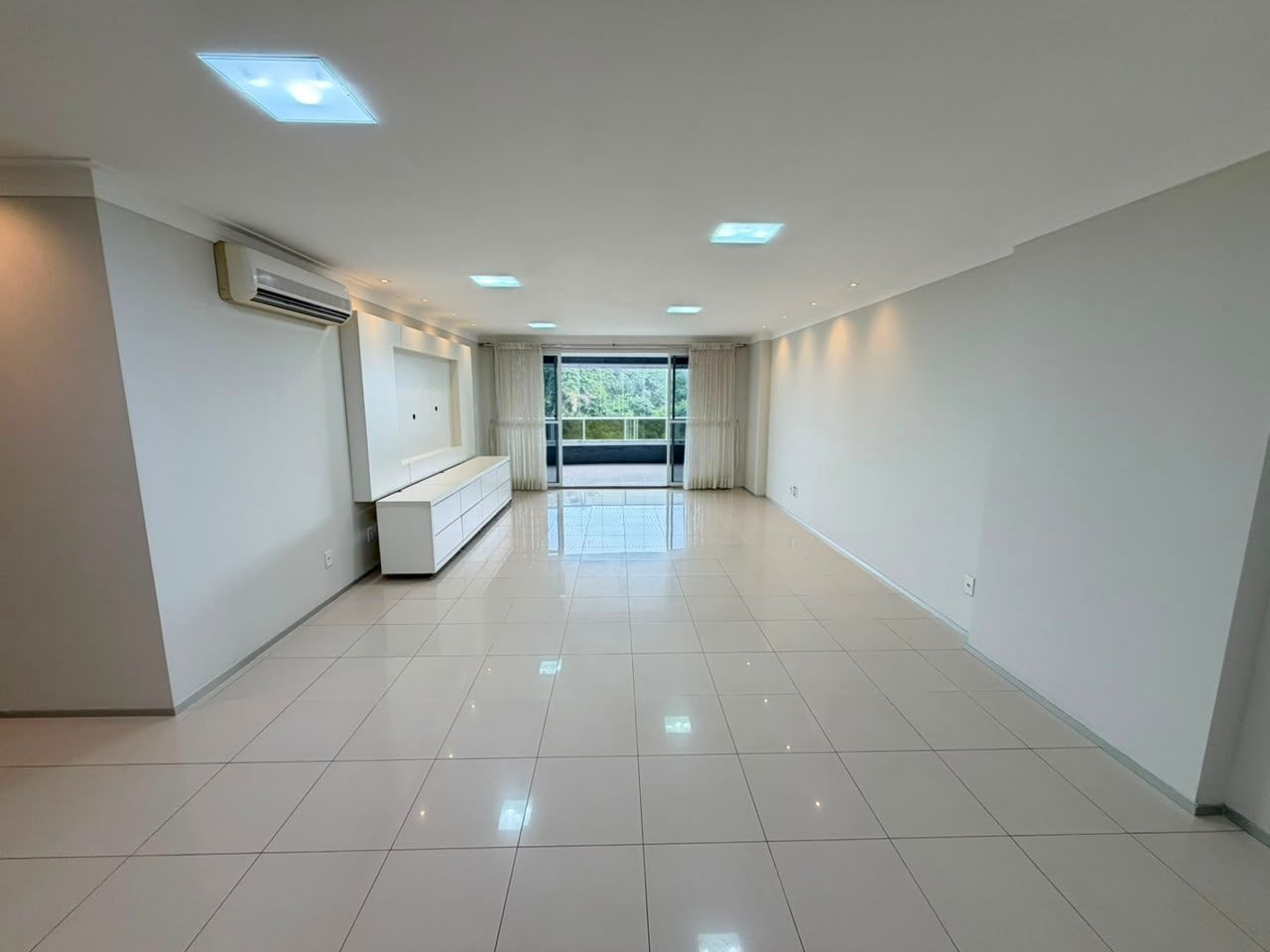 Apartamento, 5 quartos, 230 m² - Foto 1