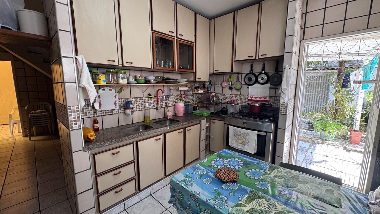 Casa, 6 quartos, 260 m² - Foto 13