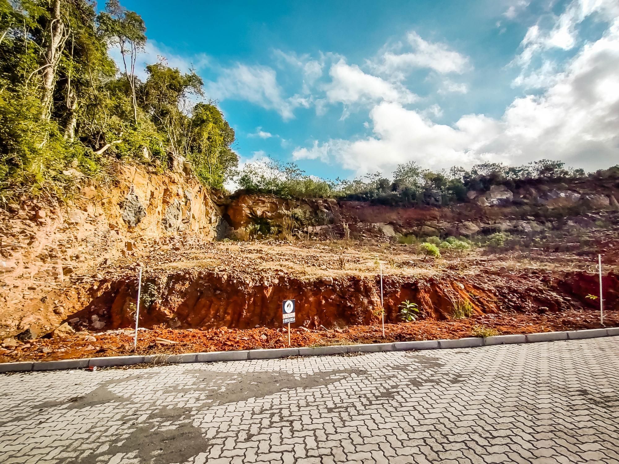 Terreno/Lote à venda  no Santa Helena - Bento Gonçalves, RS. Imóveis