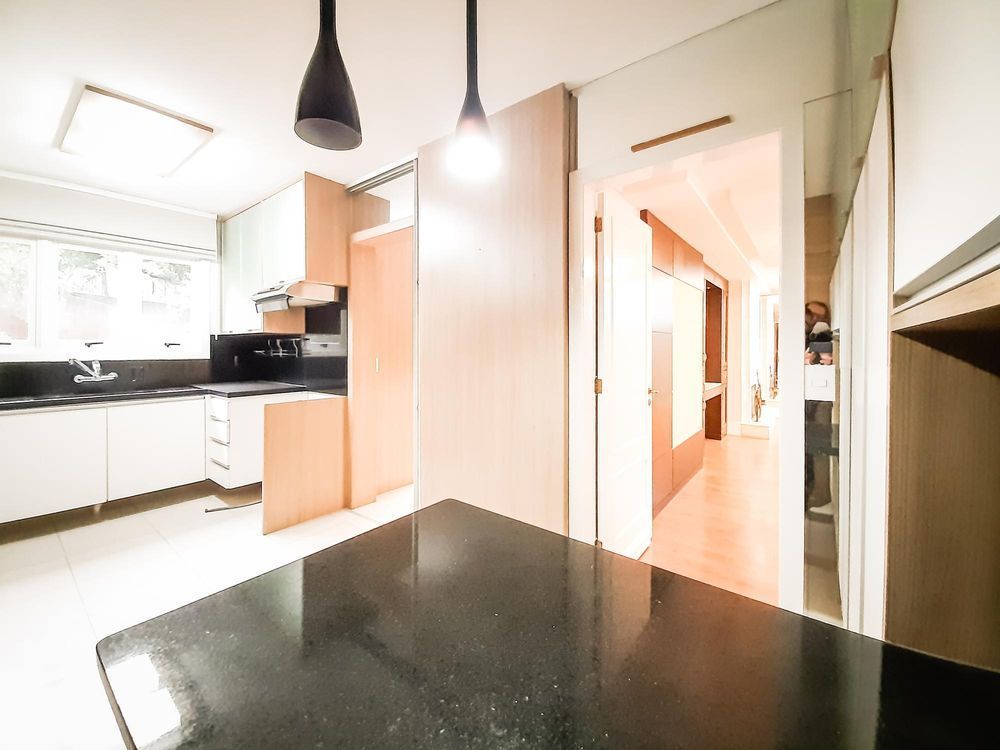 Apartamento à venda com 3 quartos, 203m² - Foto 11