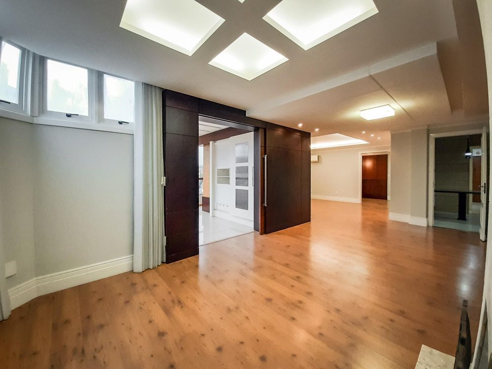 Apartamento à venda com 3 quartos, 203m² - Foto 6