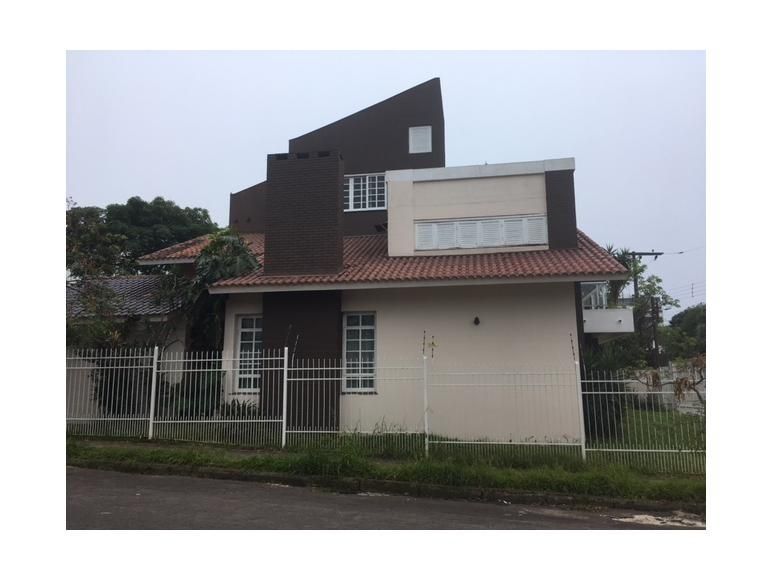 Casa à venda com 3 quartos, 200m² - Foto 1