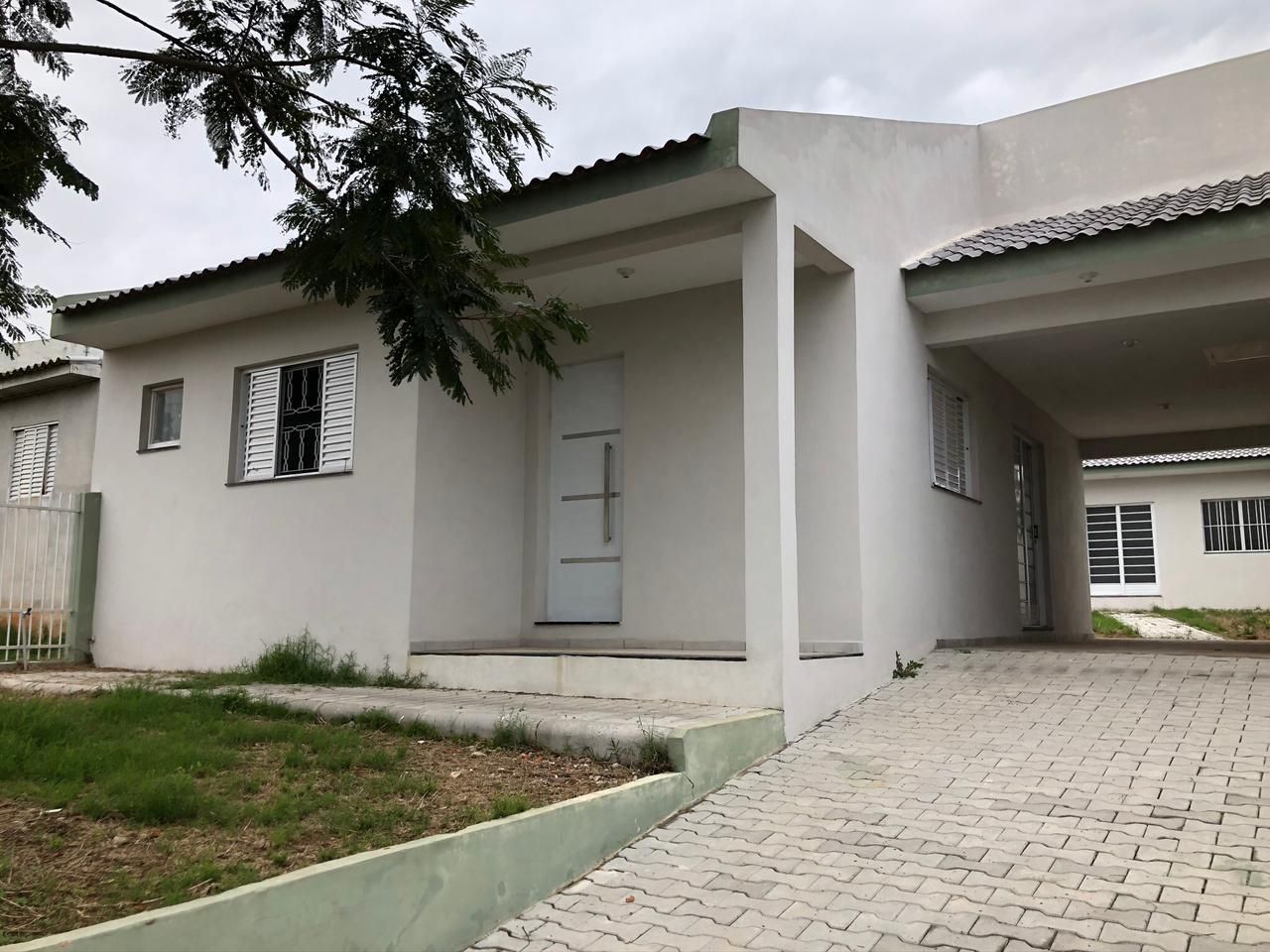 Casa à venda com 2 quartos, 140m² - Foto 1