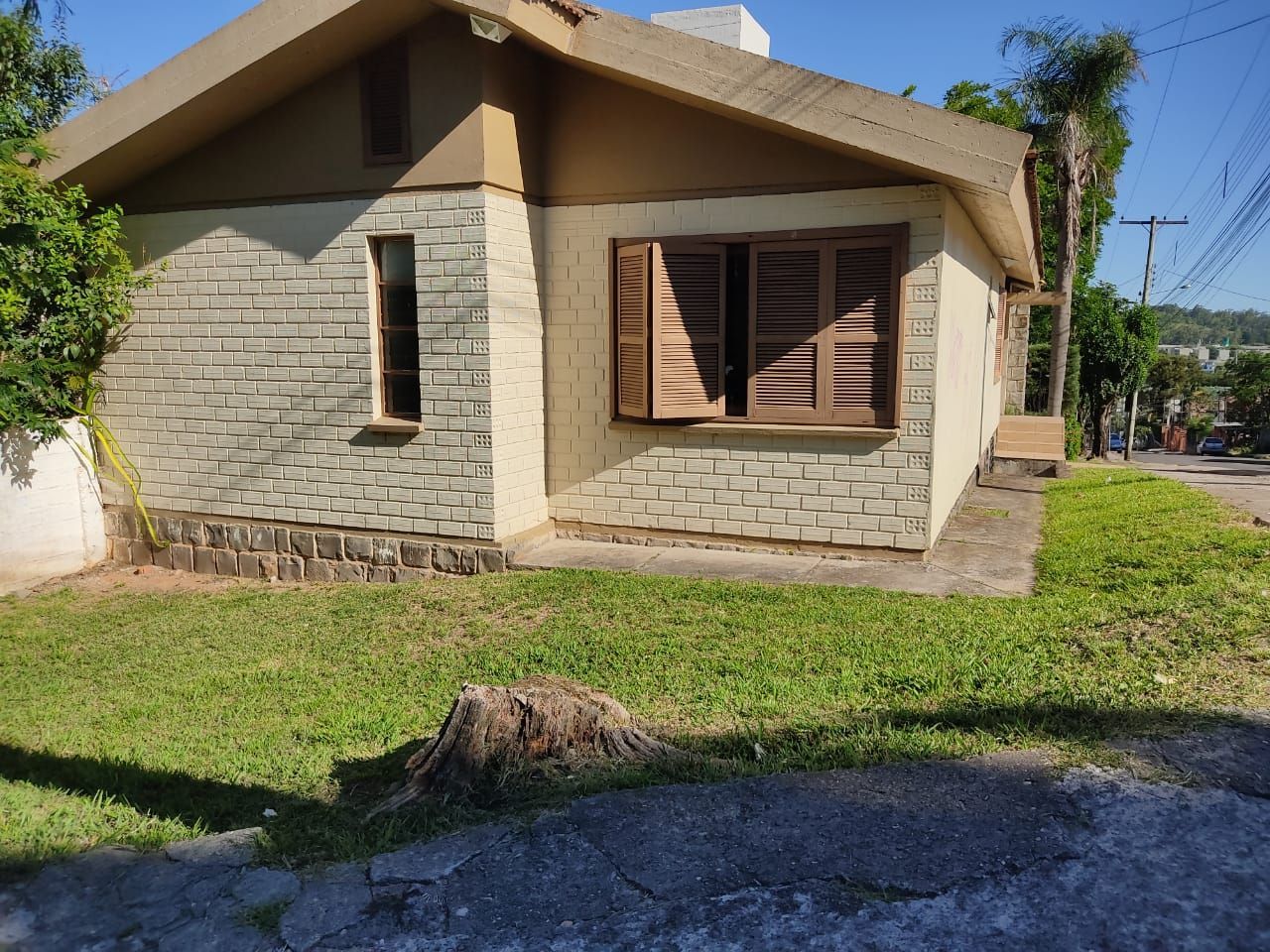 Casa, 4 quartos, 230 m² - Foto 1