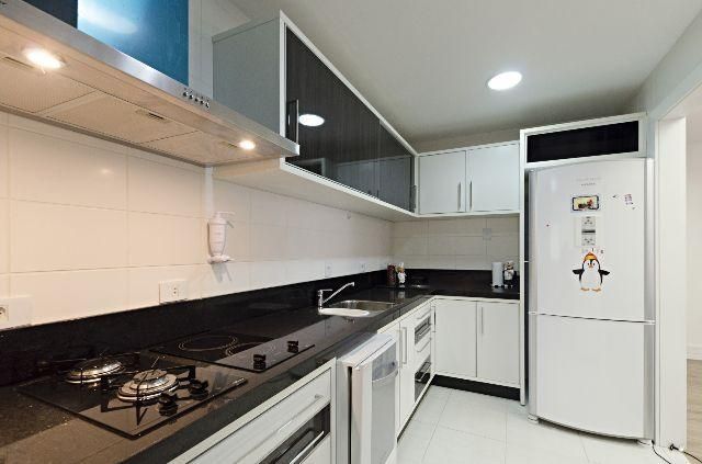 Apartamento à venda com 3 quartos, 140m² - Foto 4