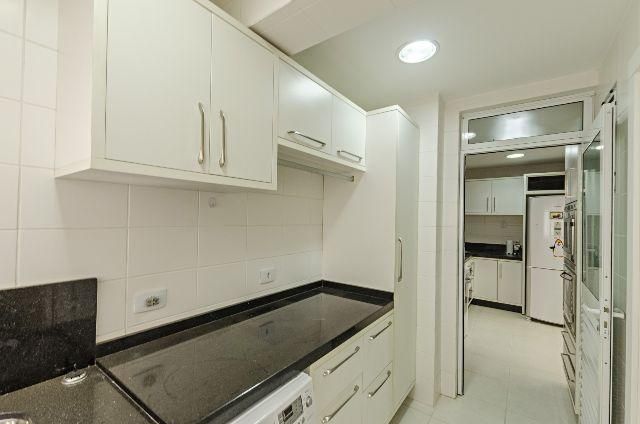 Apartamento à venda com 3 quartos, 140m² - Foto 3