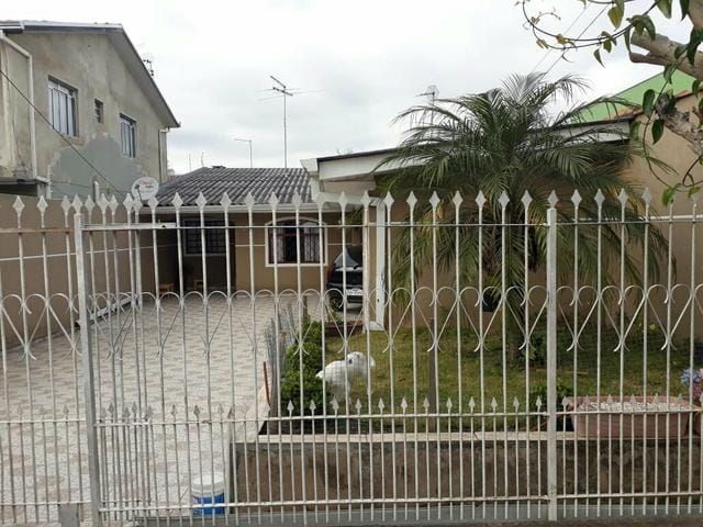 Casa à venda com 3 quartos, 100m² - Foto 2