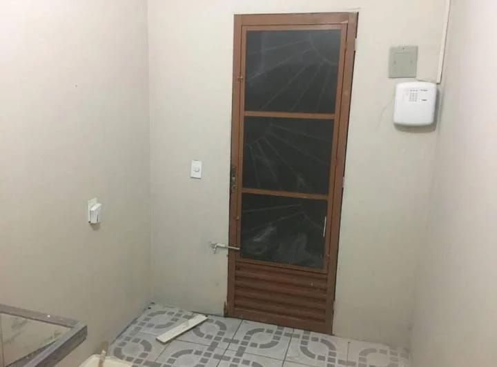 Casa à venda com 3 quartos, 150m² - Foto 7