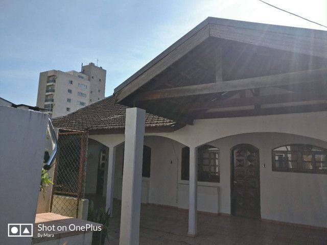 Casa à venda com 3 quartos, 135m² - Foto 1