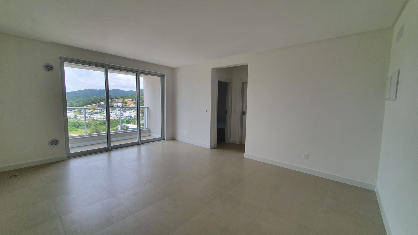 Apartamento à venda com 2 quartos, 64m² - Foto 3