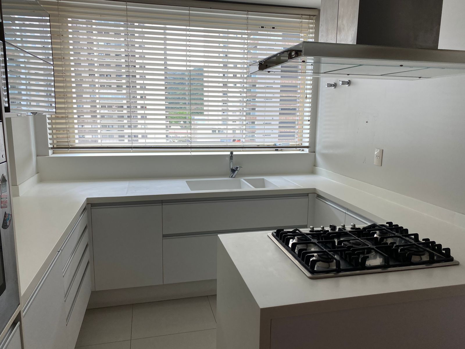 Apartamento à venda com 3 quartos, 230m² - Foto 11