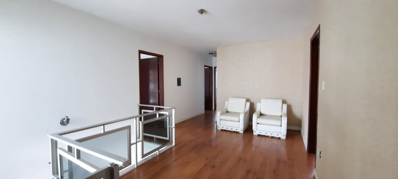 Casa, 4 quartos, 260 m² - Foto 4