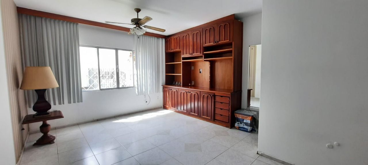 Casa à venda com 4 quartos, 260m² - Foto 6