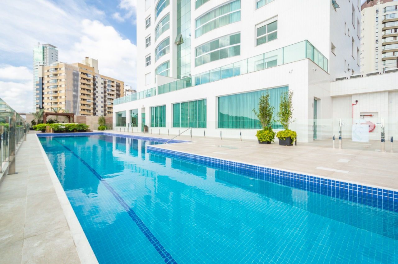 Apartamento à venda com 4 quartos, 181m² - Foto 3