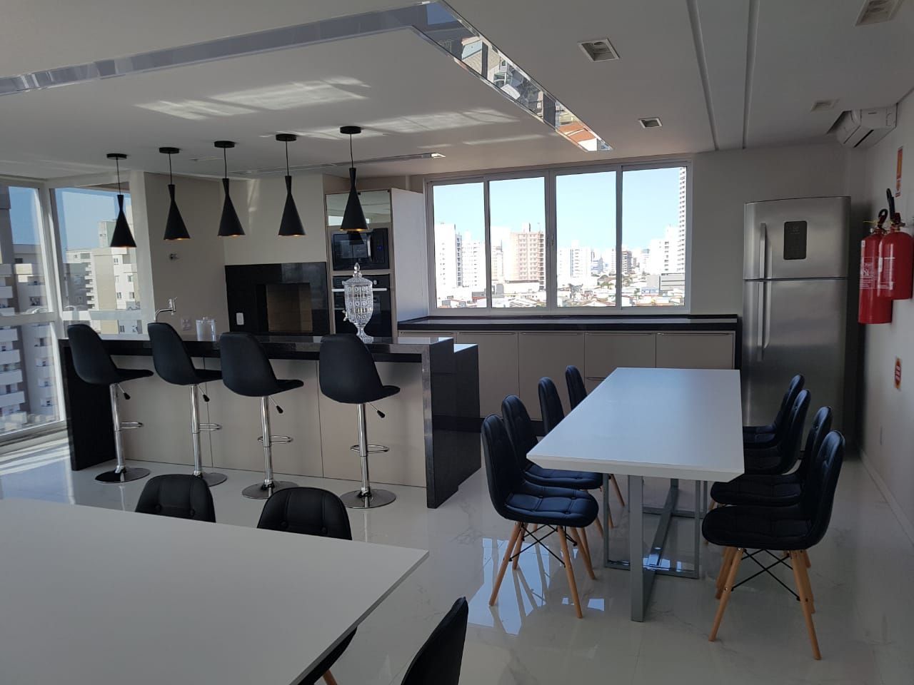 Apartamento à venda com 2 quartos, 74m² - Foto 4