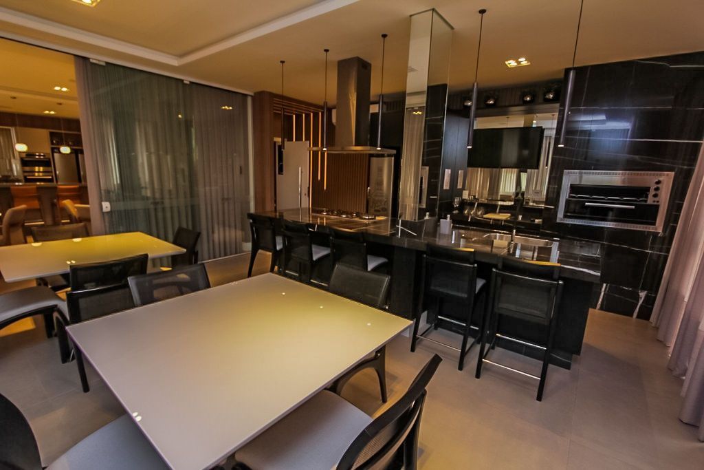 Cobertura à venda com 4 quartos, 230m² - Foto 32