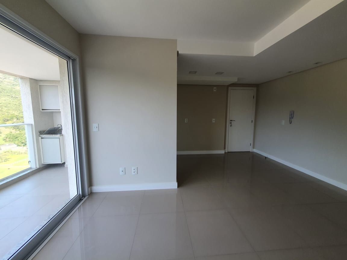 Apartamento à venda com 2 quartos, 70m² - Foto 29