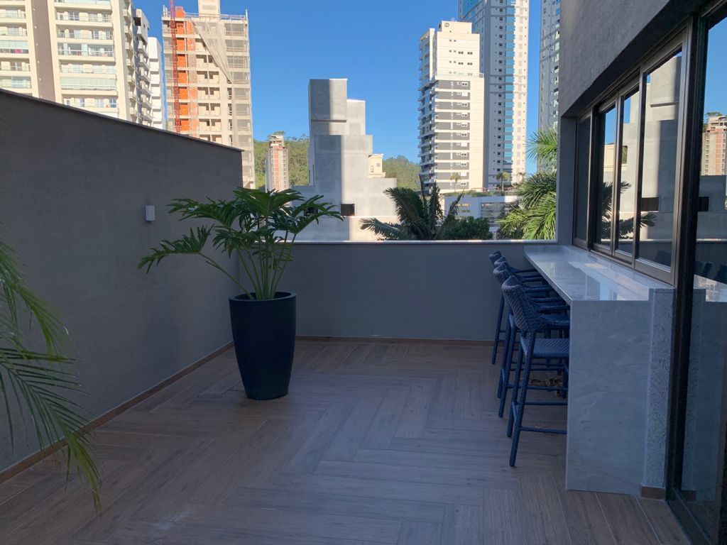 Apartamento à venda com 3 quartos, 126m² - Foto 7