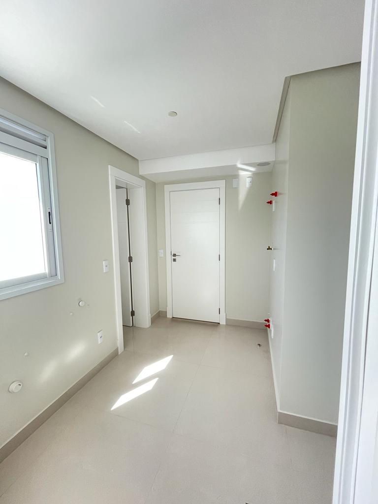 Apartamento à venda com 3 quartos, 165m² - Foto 9