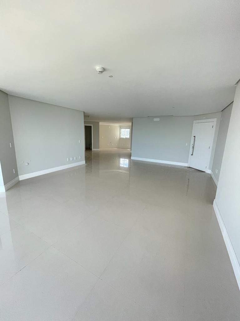 Apartamento à venda com 3 quartos, 165m² - Foto 7