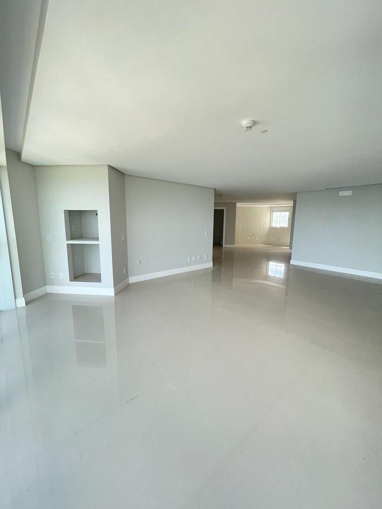 Apartamento à venda com 3 quartos, 165m² - Foto 6