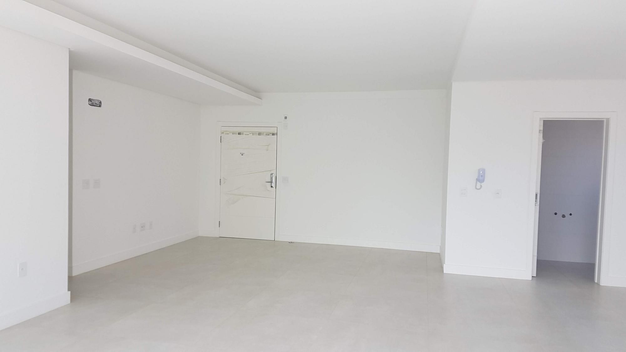 Apartamento à venda com 3 quartos, 137m² - Foto 2