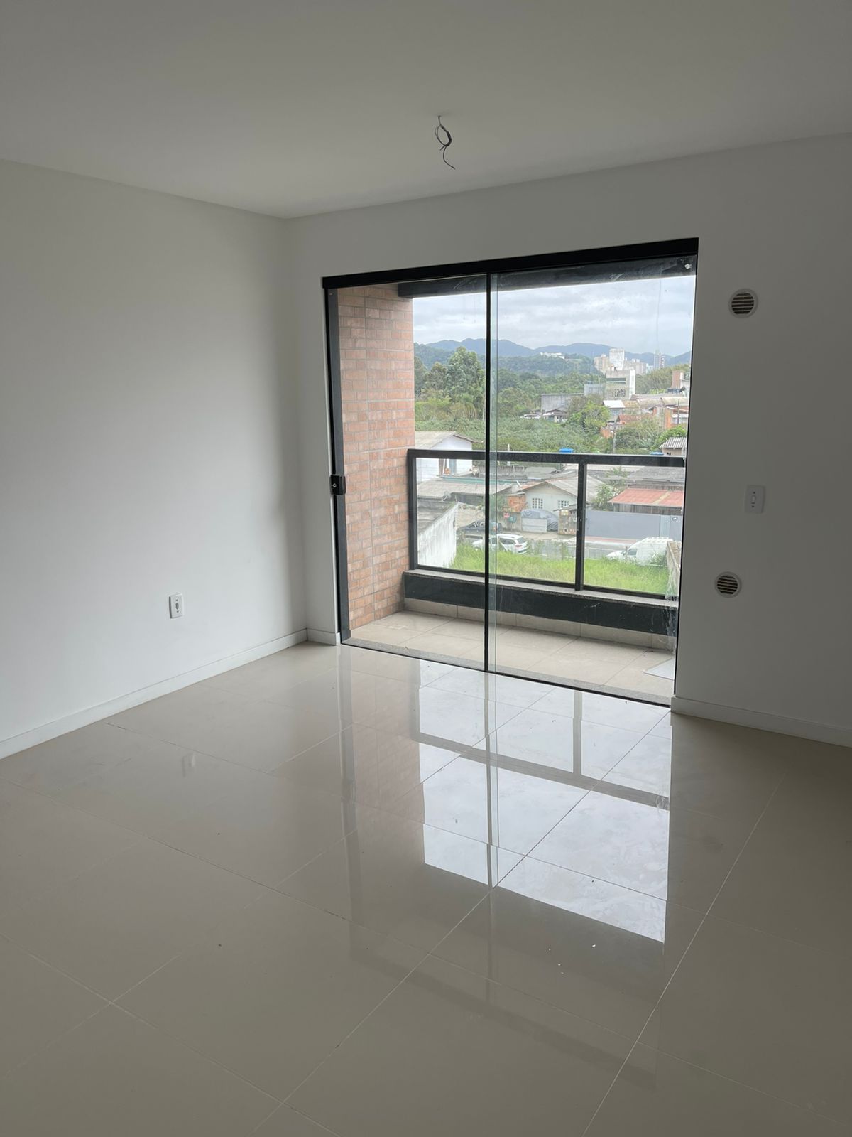 Apartamento à venda com 2 quartos, 61m² - Foto 4