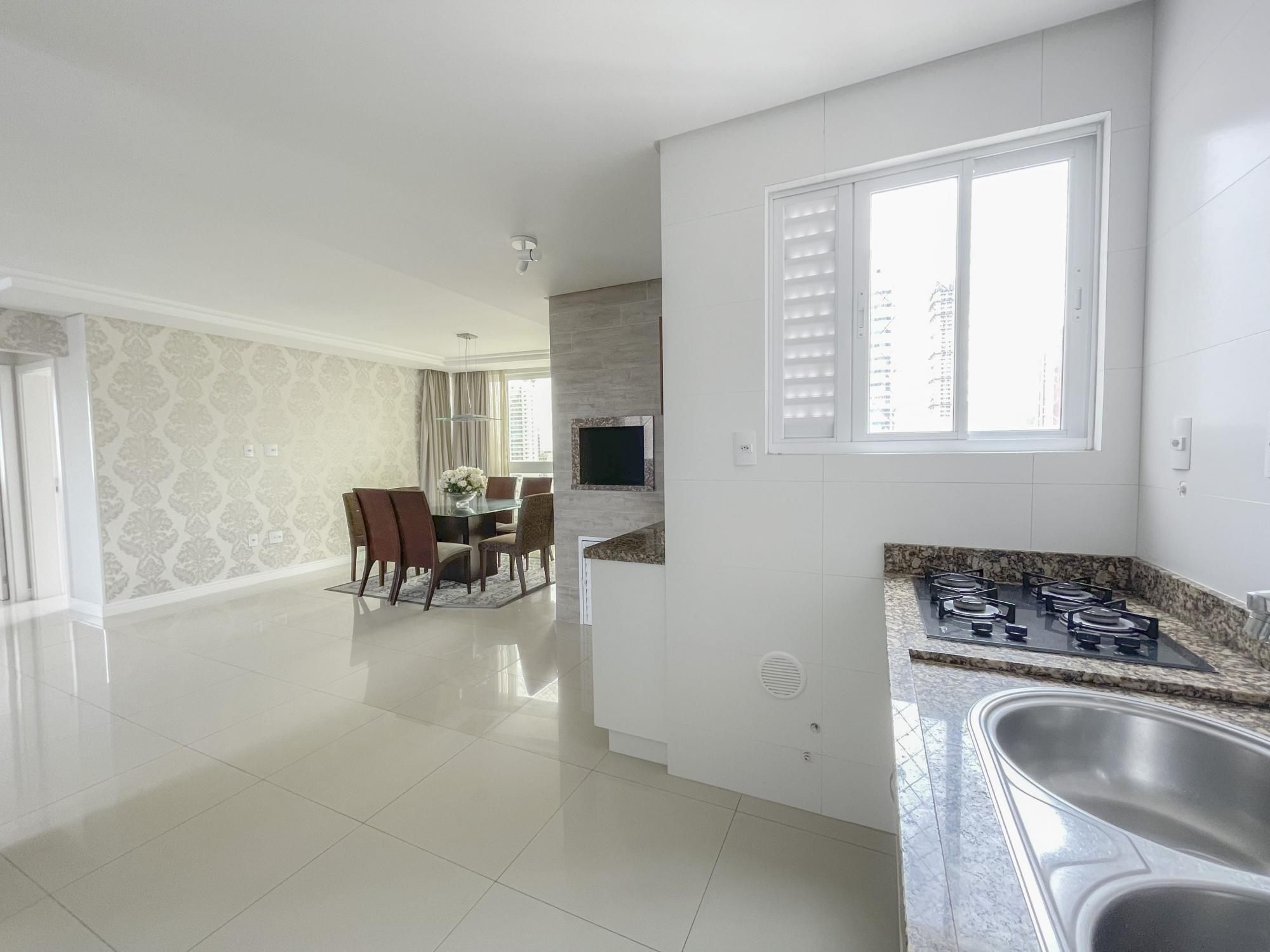 Apartamento à venda com 4 quartos, 143m² - Foto 8