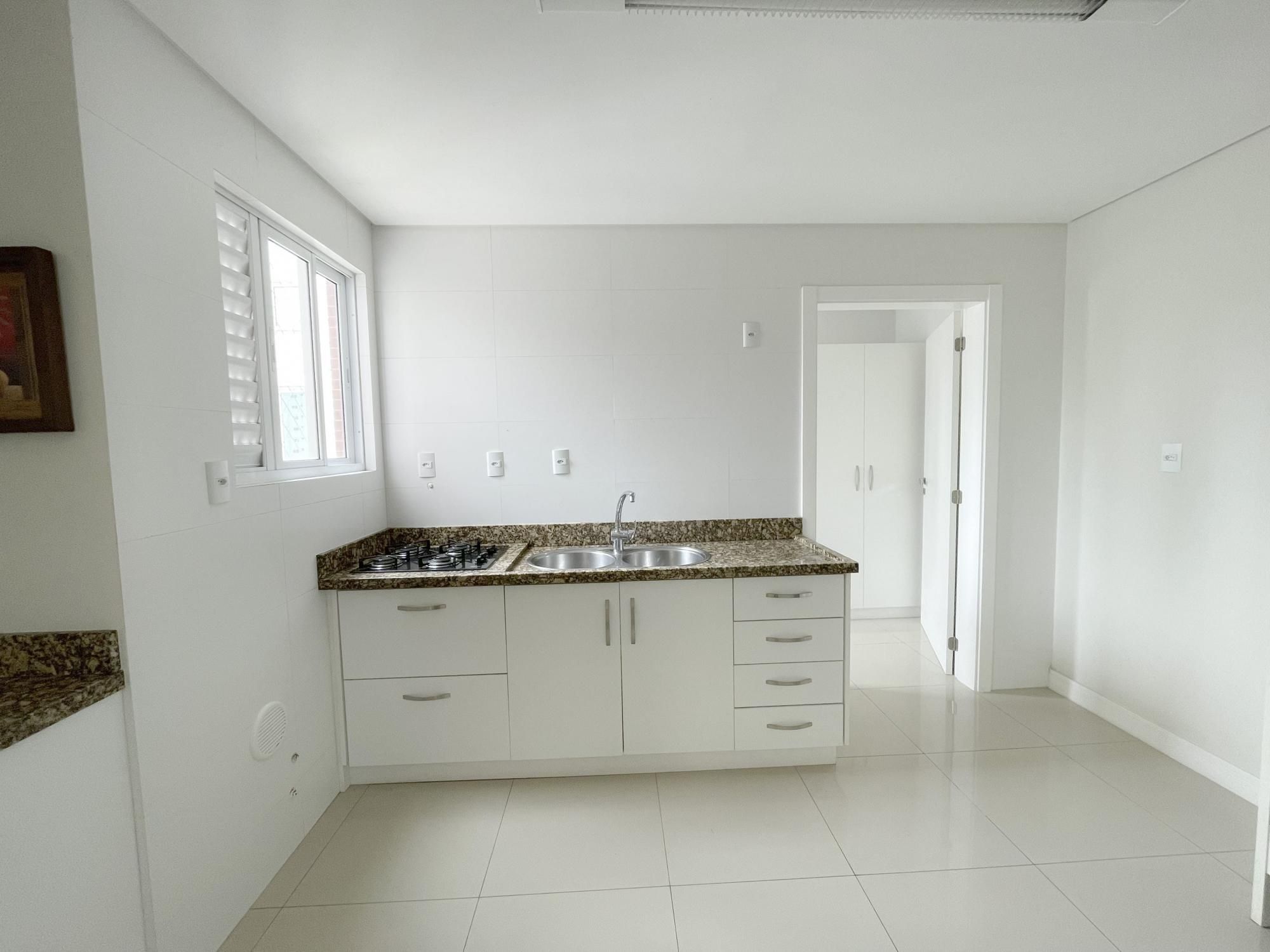 Apartamento à venda com 4 quartos, 143m² - Foto 10