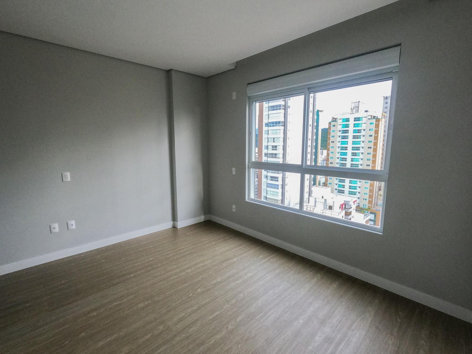 Apartamento à venda com 4 quartos, 143m² - Foto 29