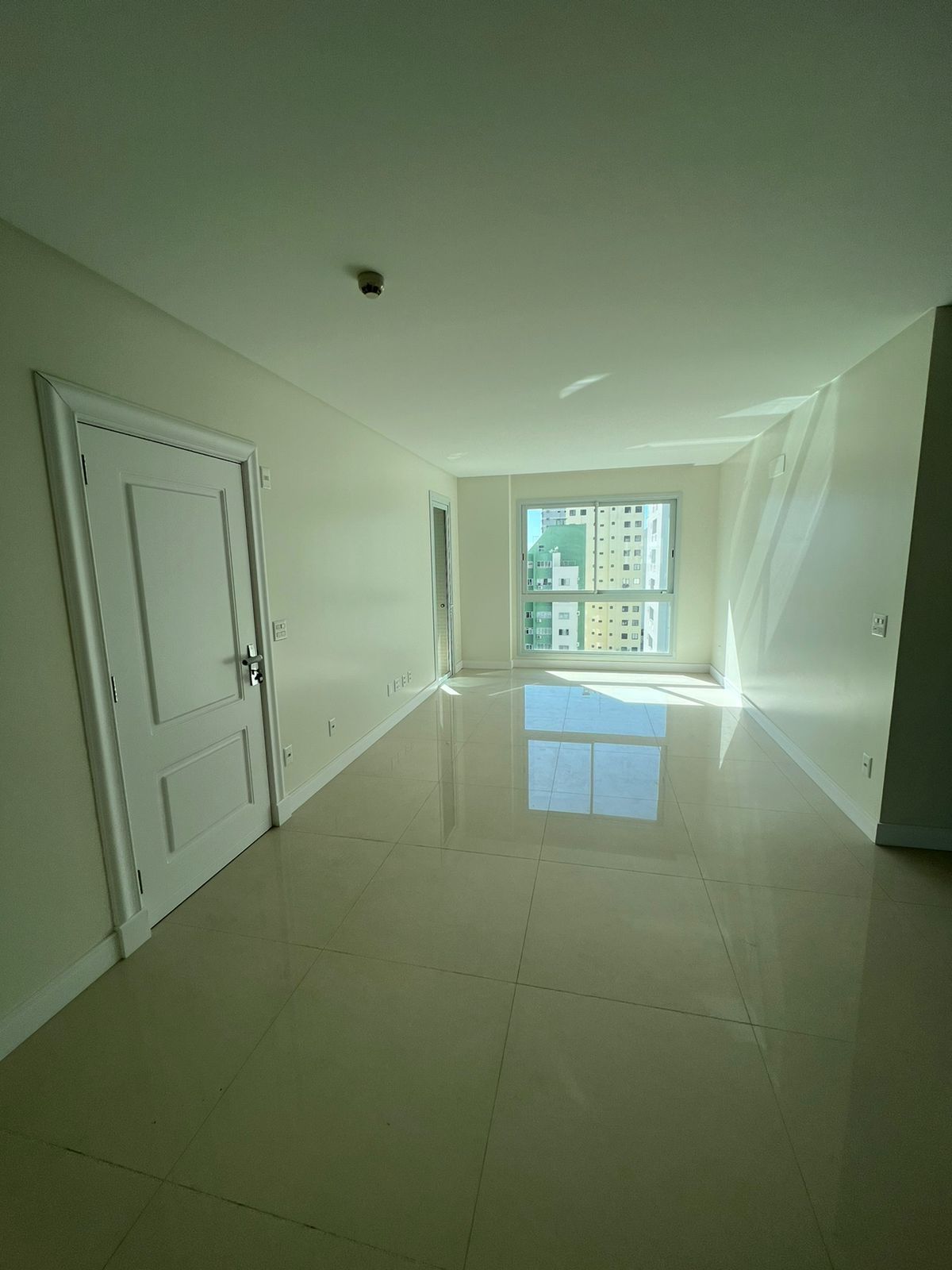 Apartamento à venda com 3 quartos, 129m² - Foto 3