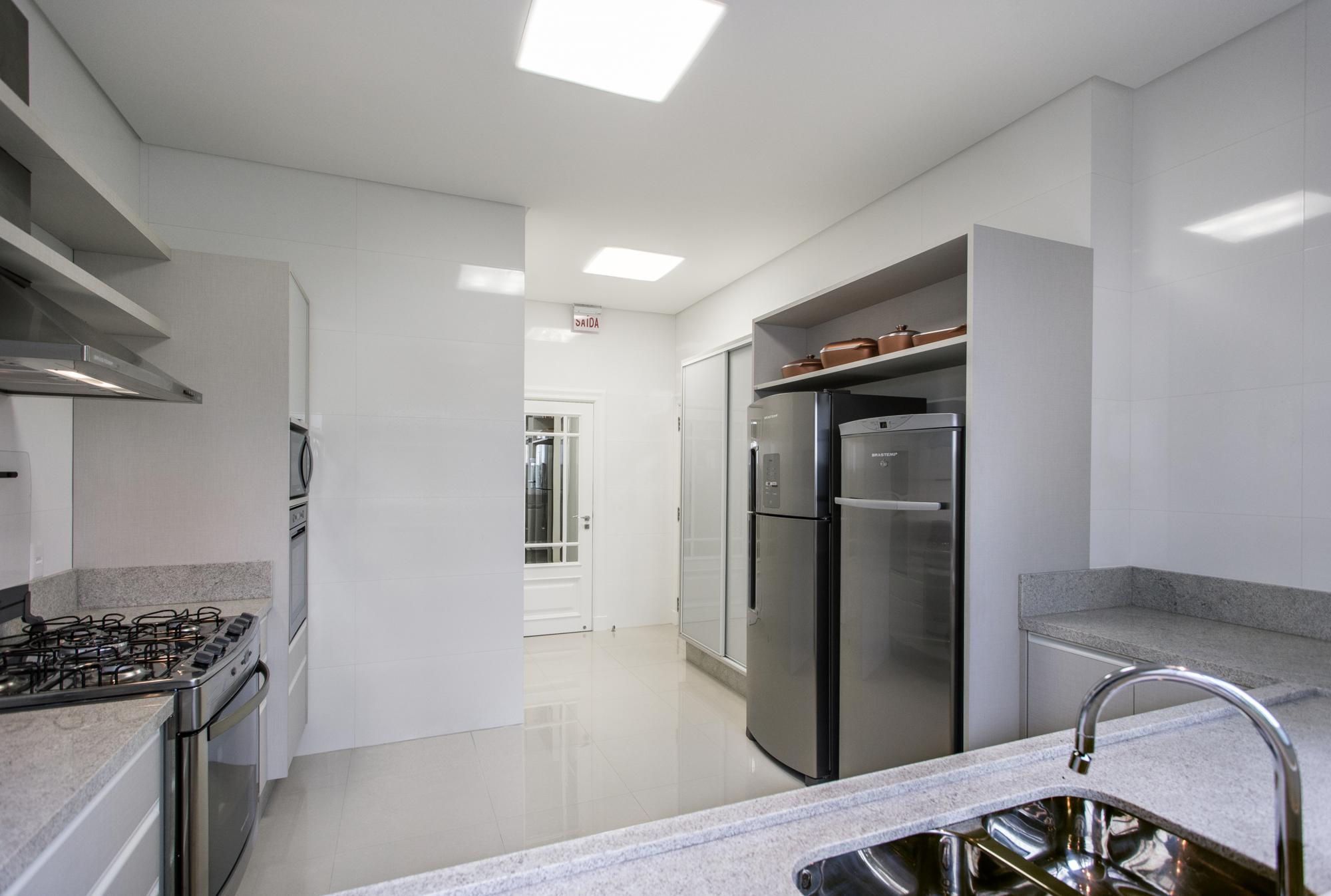 Apartamento à venda com 3 quartos, 142m² - Foto 40